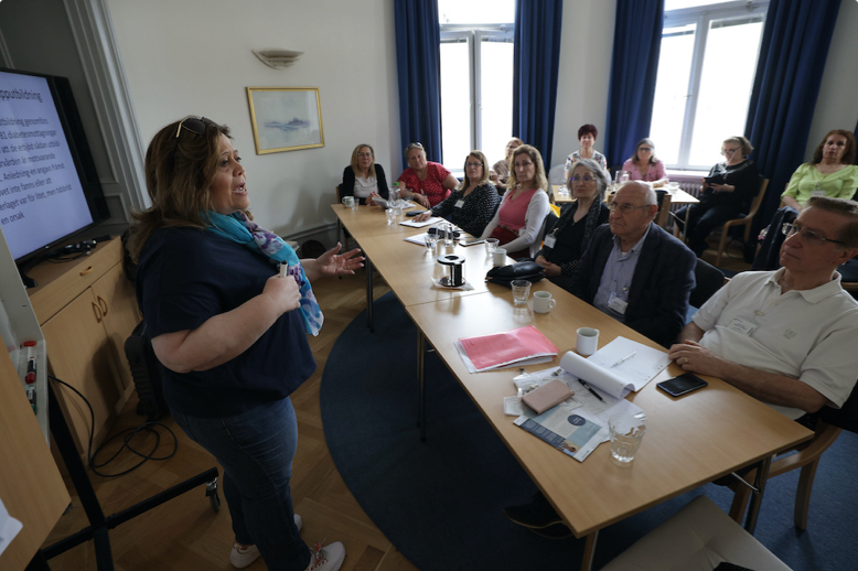 Enklare att lära sig om sin sjukdom på modersmålet